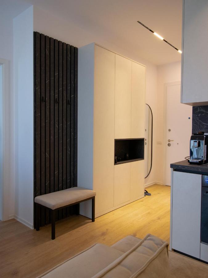 Luxury Rooftop 23 Bed and Breakfast Tirana Exterior foto